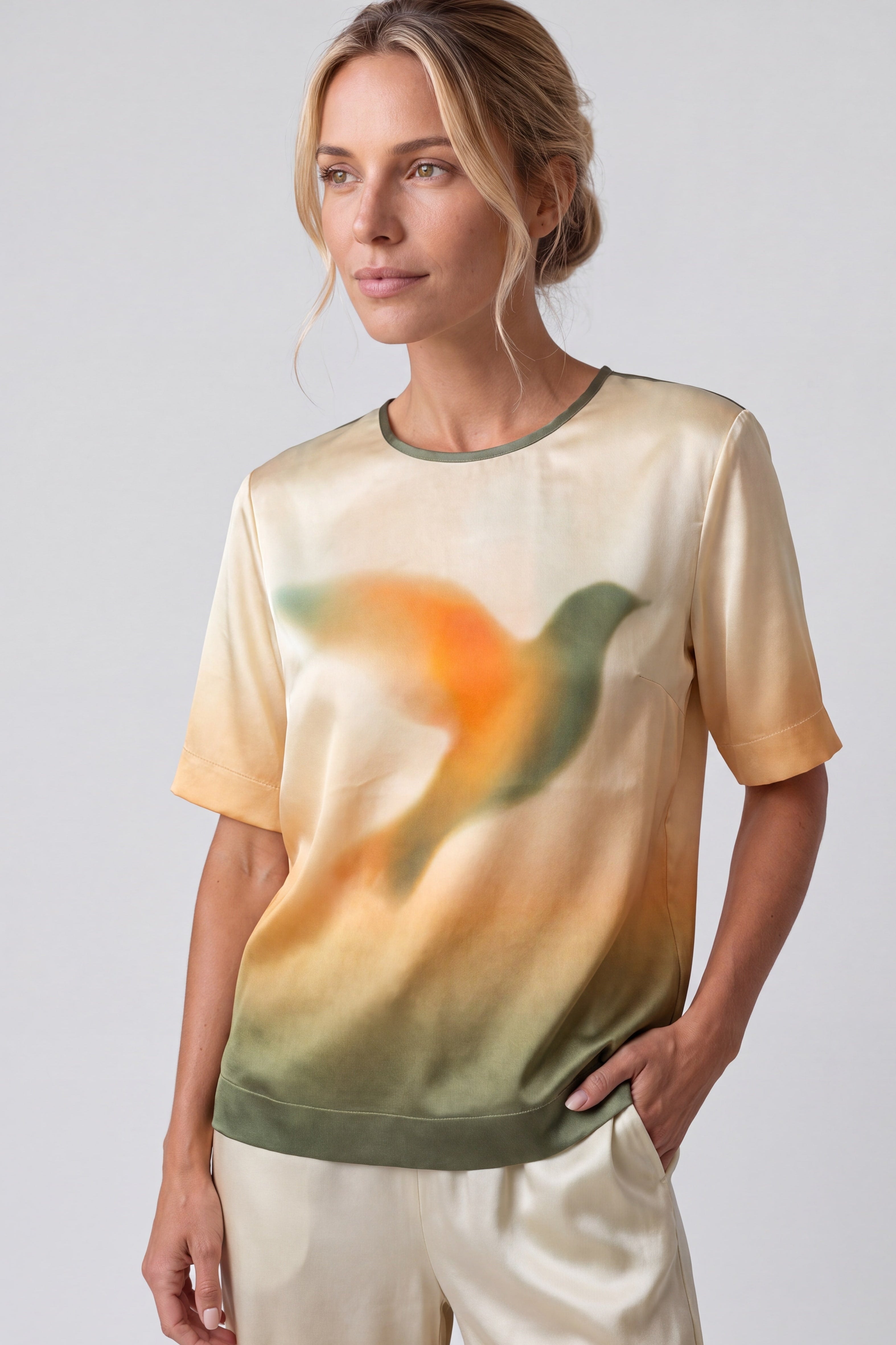 Silk T-shirt with print bird and gradient Nokaya.