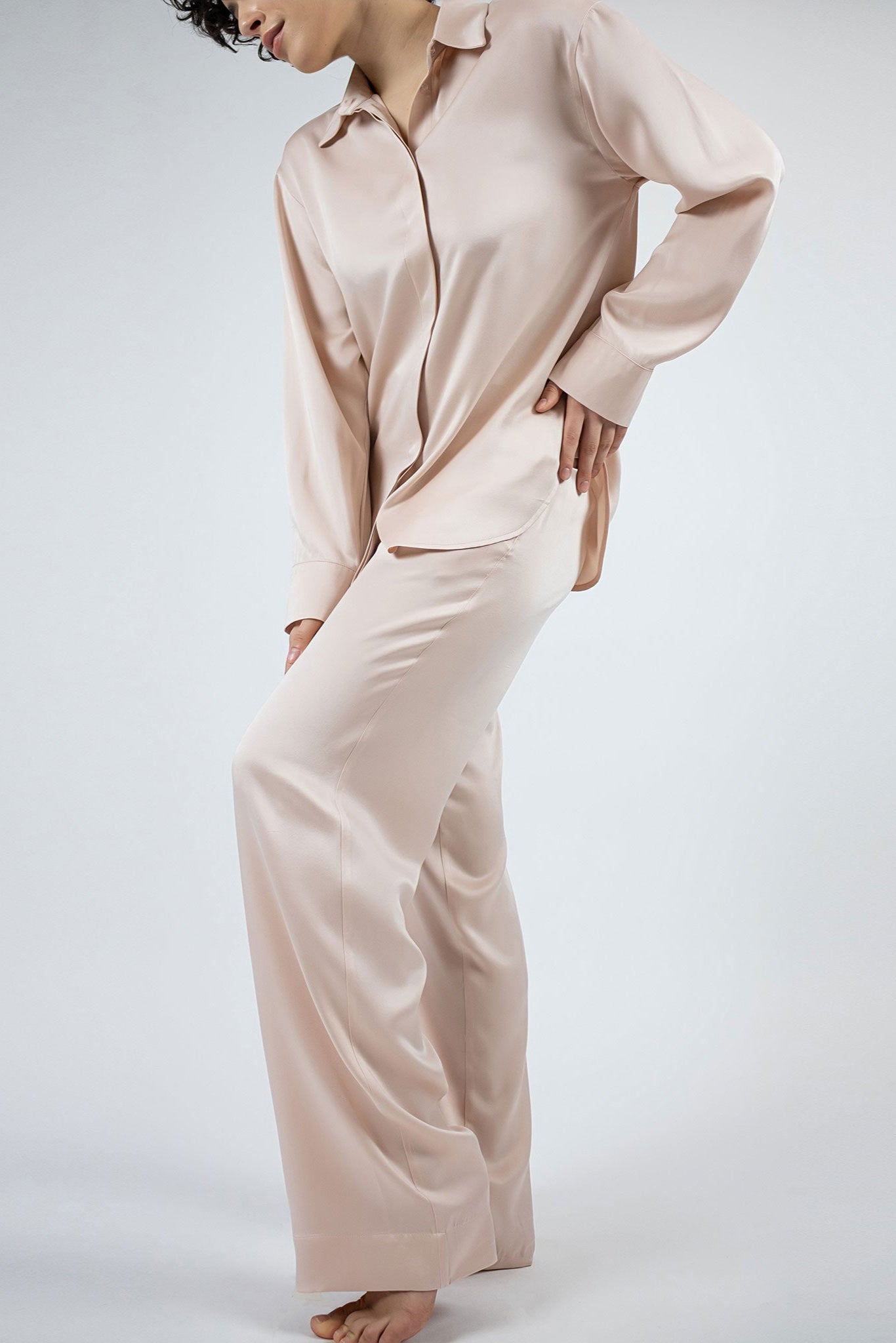 Pyjama shirt in Transcendent Pink Colour made from 100% washable silk