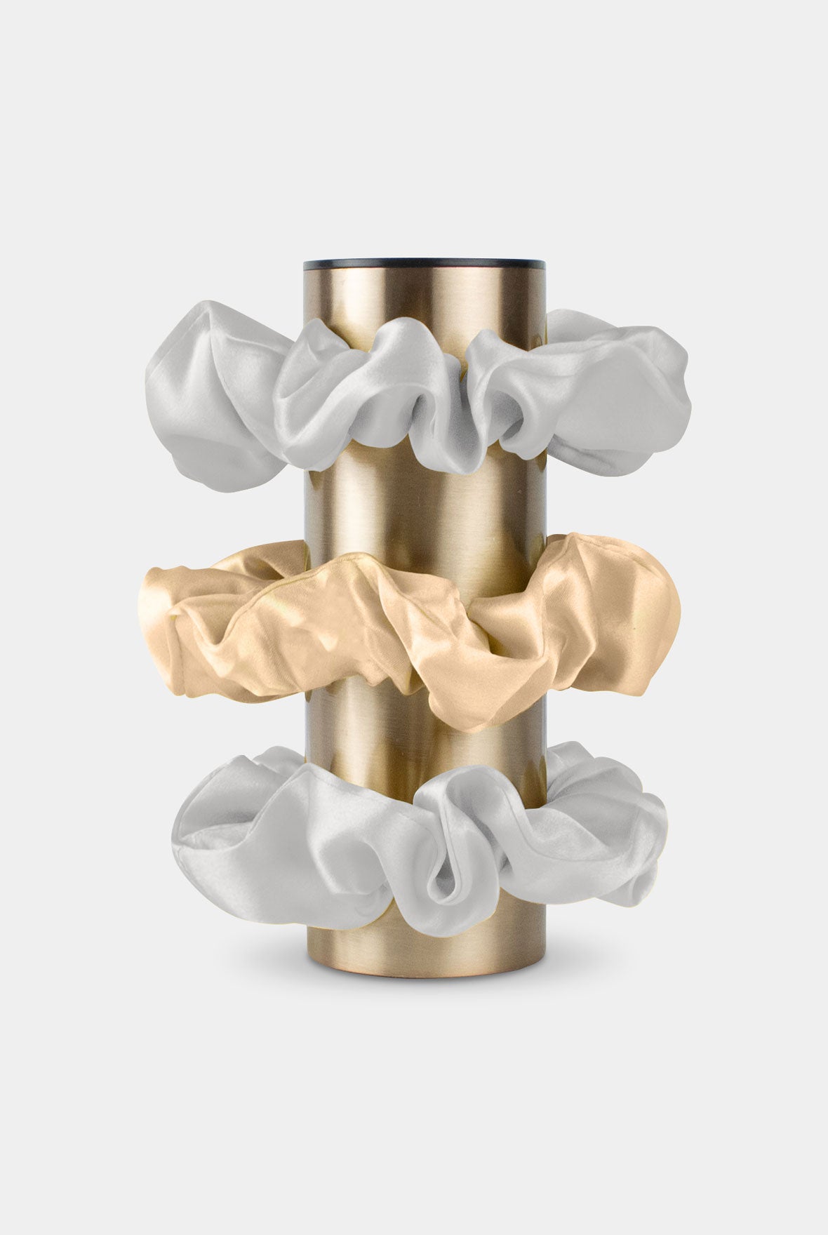 Silk Scrunchie set Nokaya in ivory and beige.