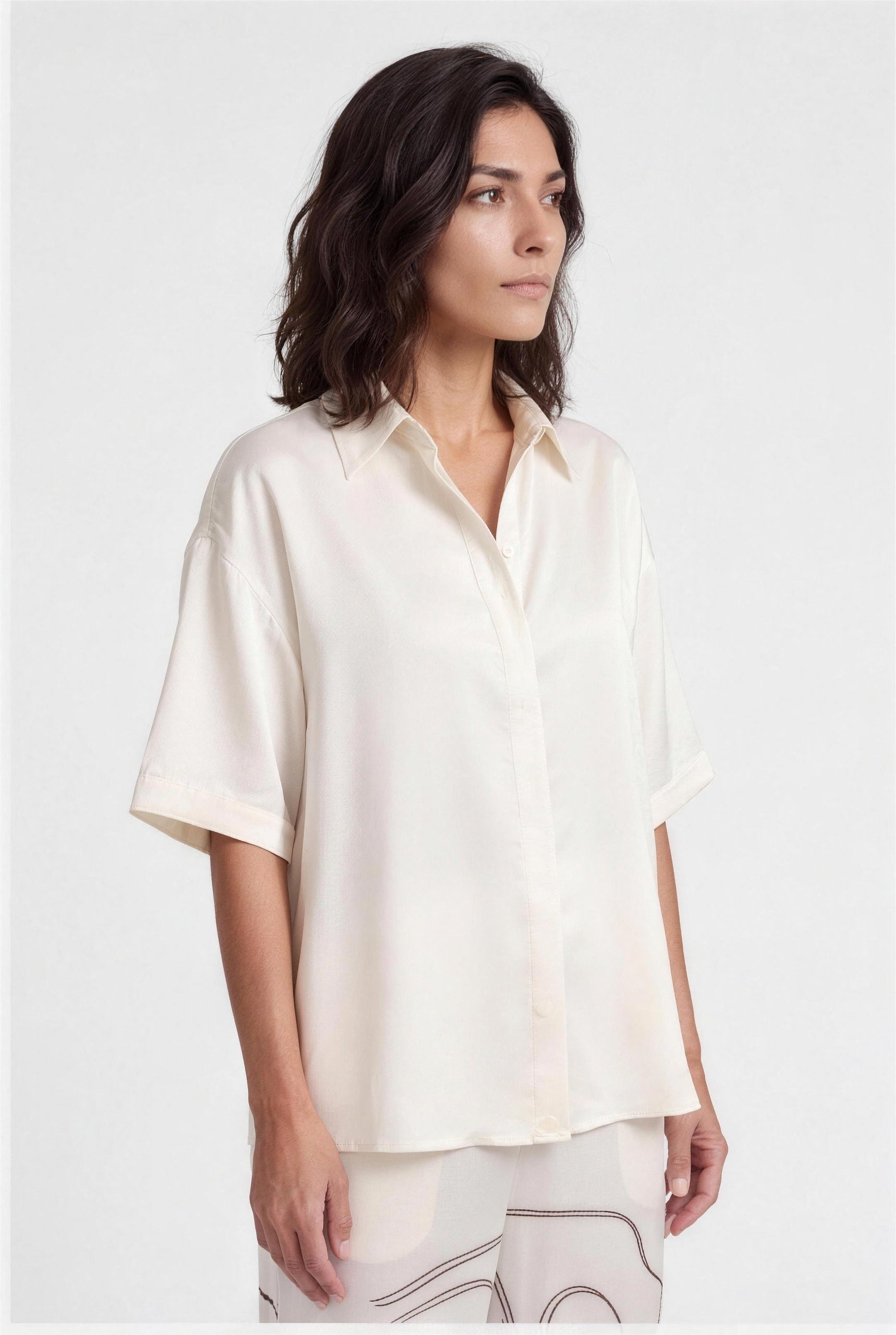 Silk shirt, ivory Earth Sketch, three-quarter view