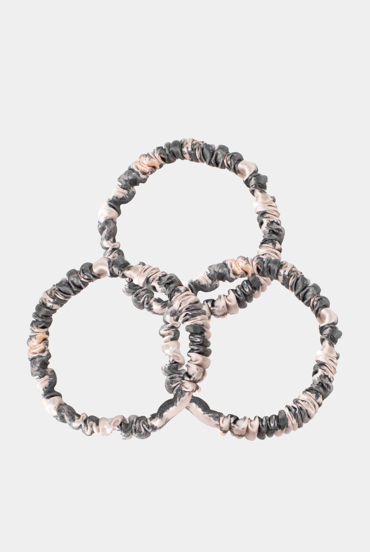 Skinny Silk Scrunchie Set Snow Leopard on a light grey background