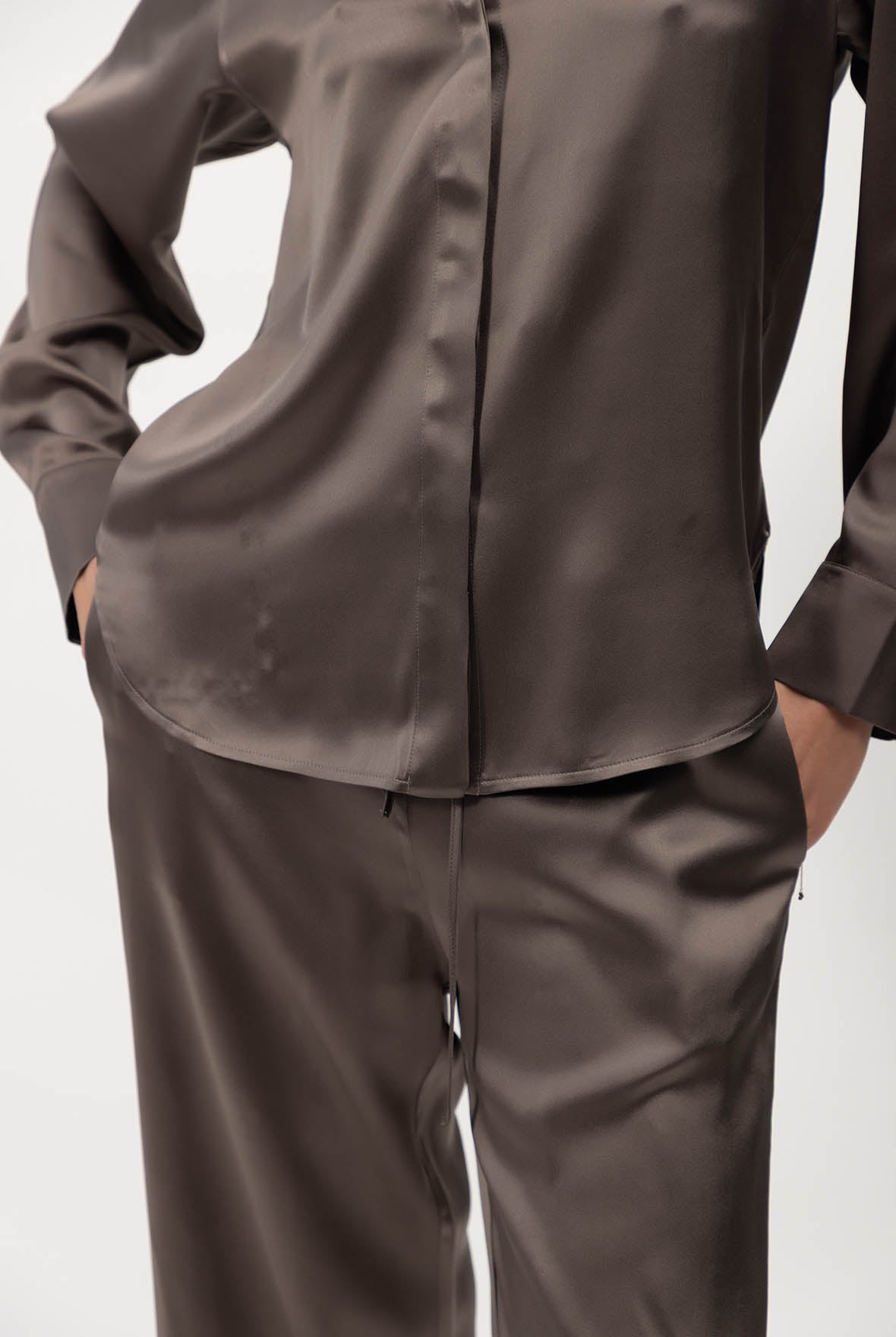 SILK PYJAMAS THE LADY FUTURE BROWN