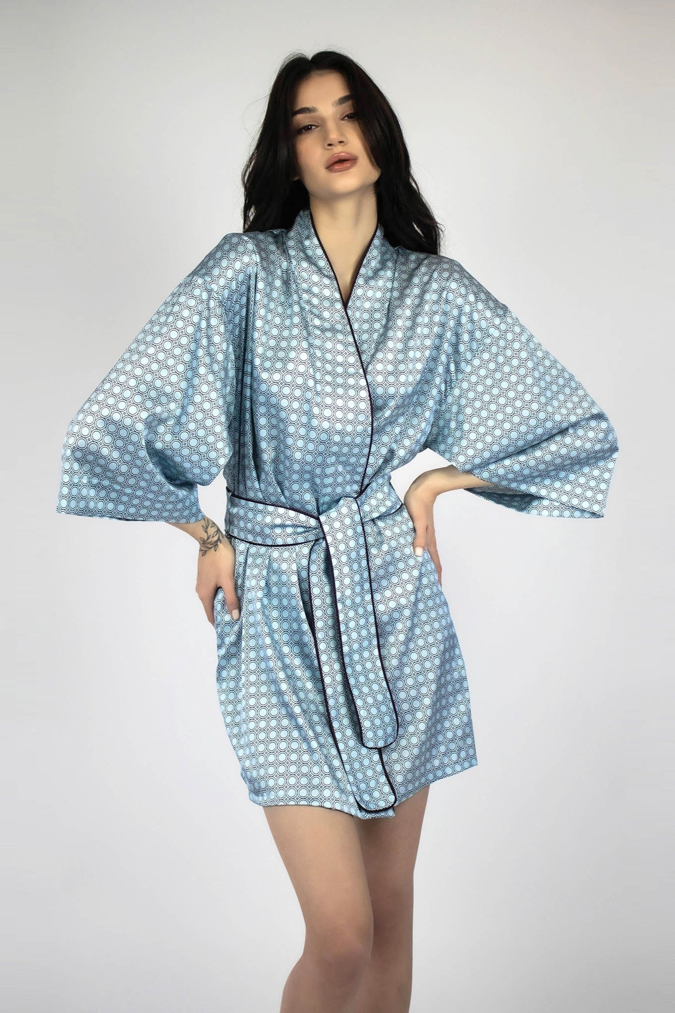 Affordable Silk short Kimono Robe Nokaya in blue