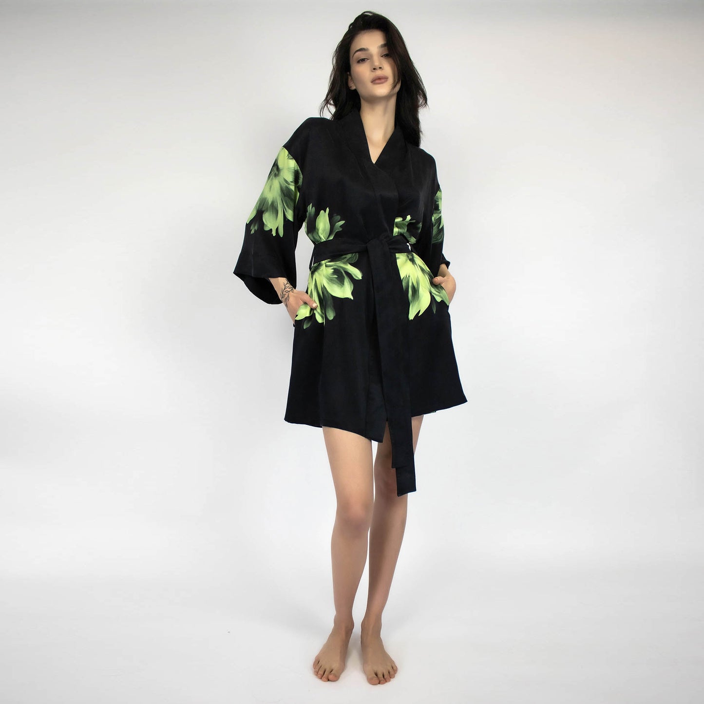 Luxury 100% silk woman's black robe