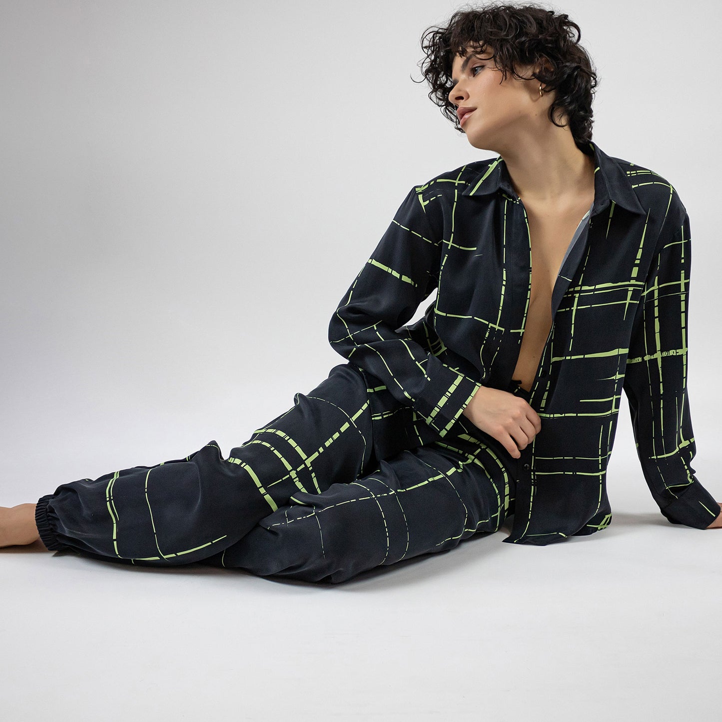 Nokaya  designer silk pyjamas Silk Dreamscape Black Pants with print 
