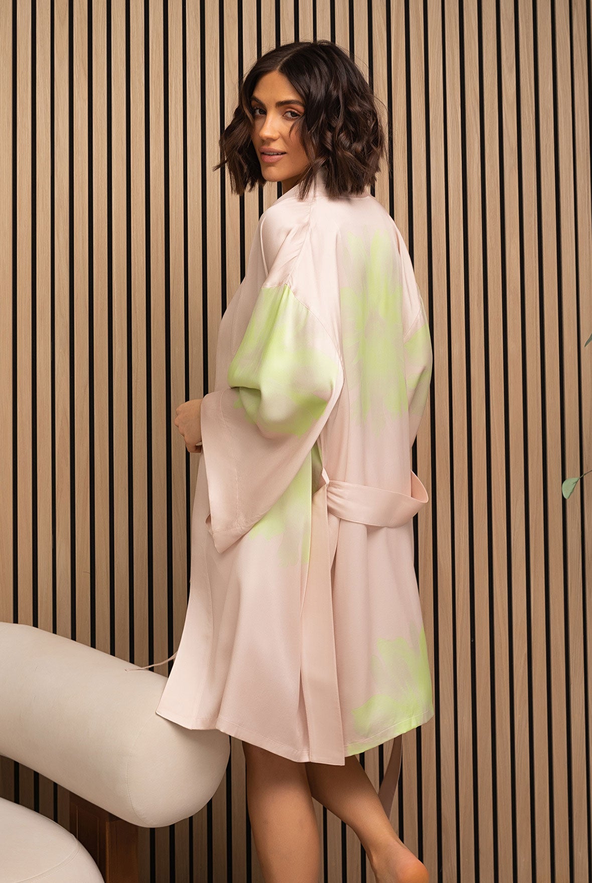 Silk Dreamscape Short Kimono Robe Pink Flower