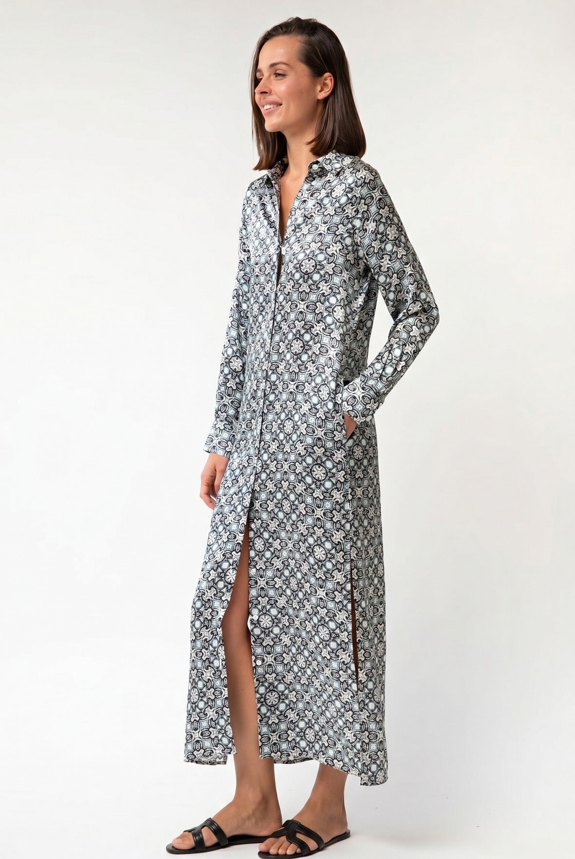 Silk dress patterned nightshirt on a white background. Nokaya.