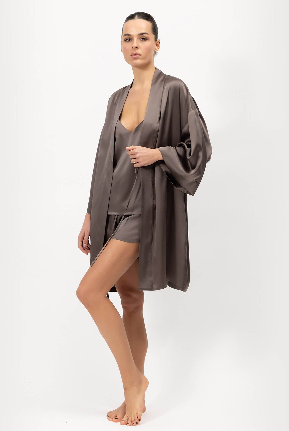 Silk Short Kimono-style Robe The Lady