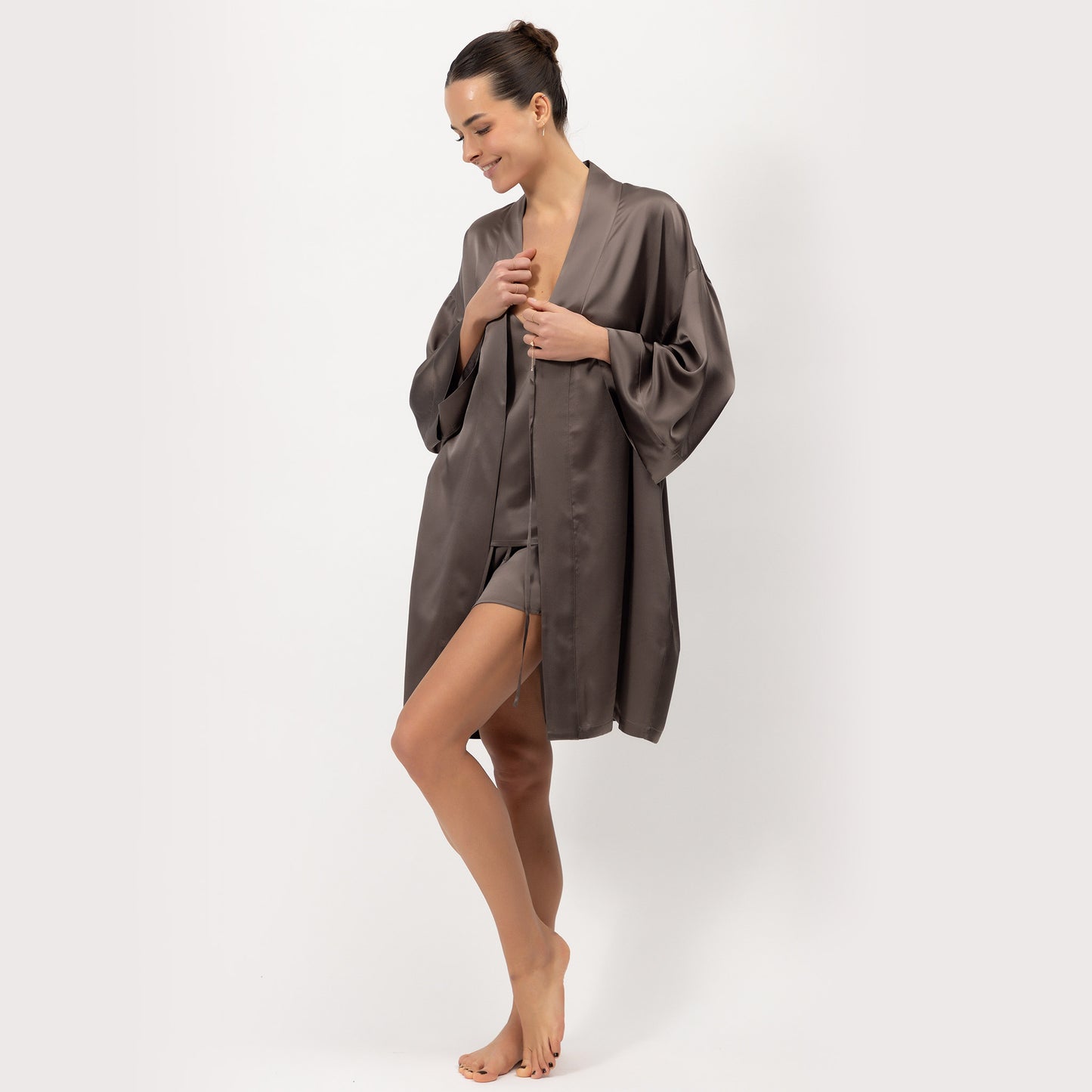 Silk Short Kimono-style Robe The Lady