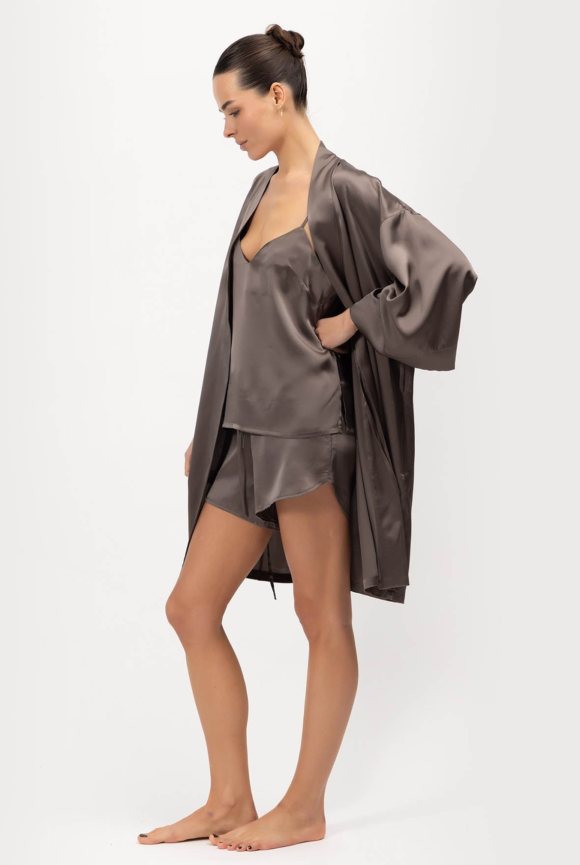 Silk Short Kimono-style Robe The Lady