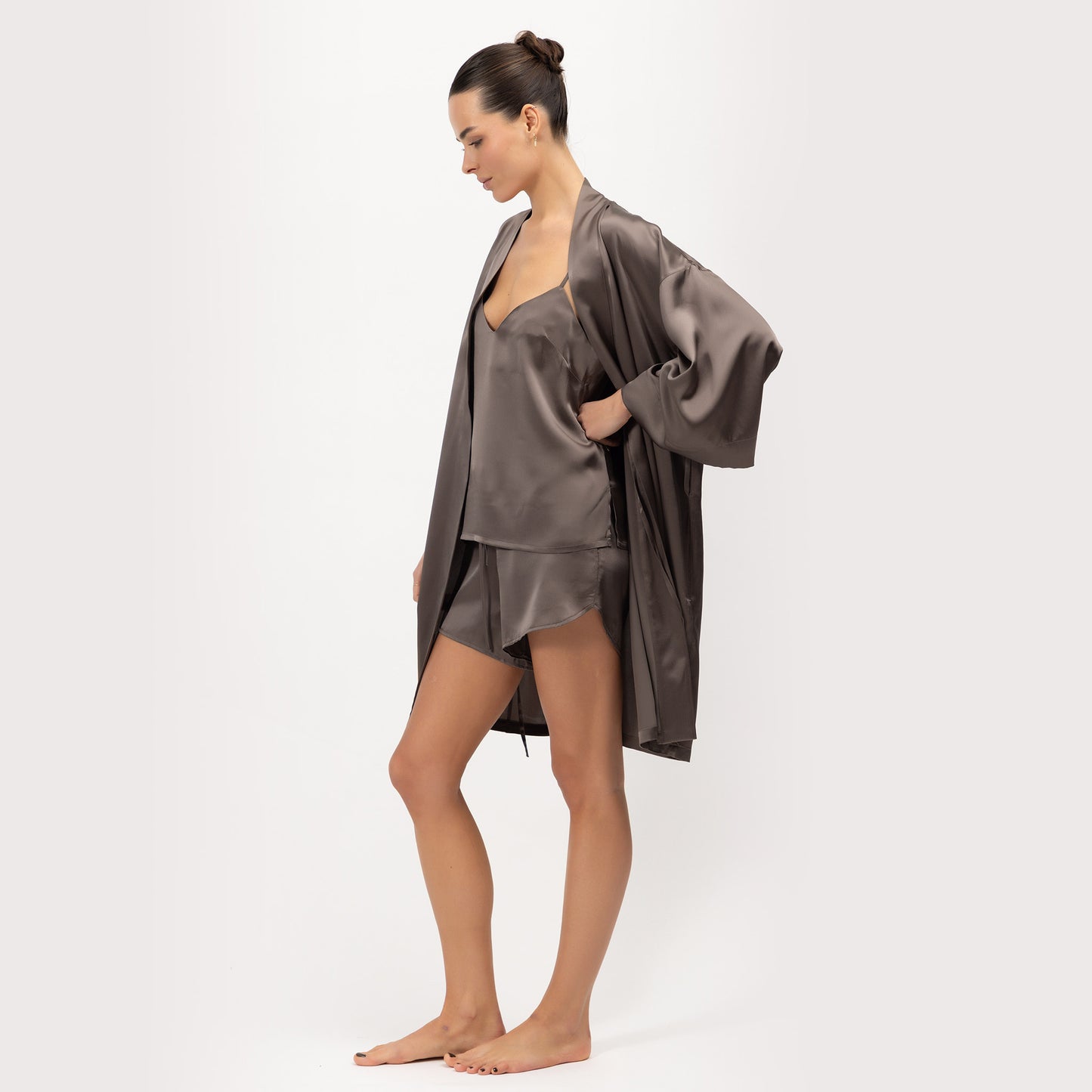 Silk Short Kimono-style Robe The Lady