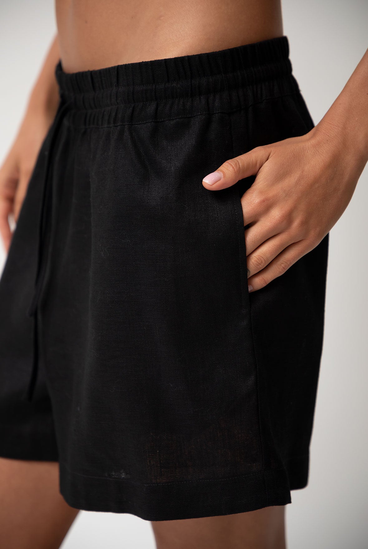 Black Heavy Linen Shorts Perfect Days | NOKAYA