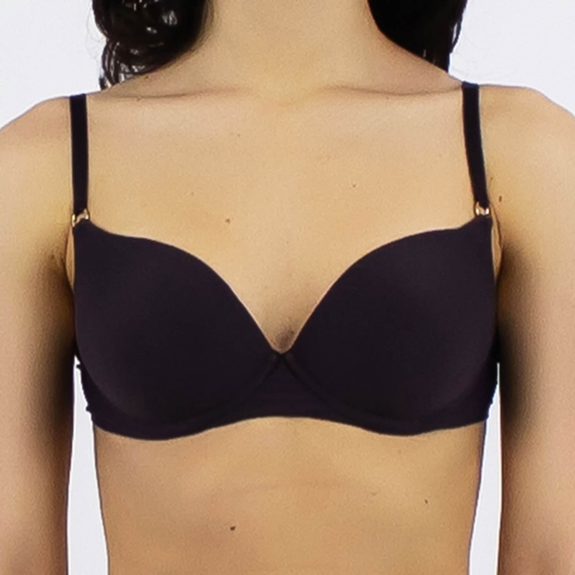 Nokaya basic t-shirt push-up bra, support from underwire. Front close look.