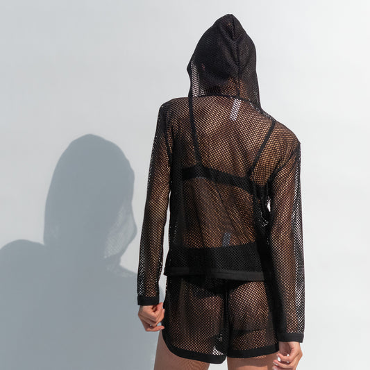 The comfortable and stylish shorts Daring Net in bold black.