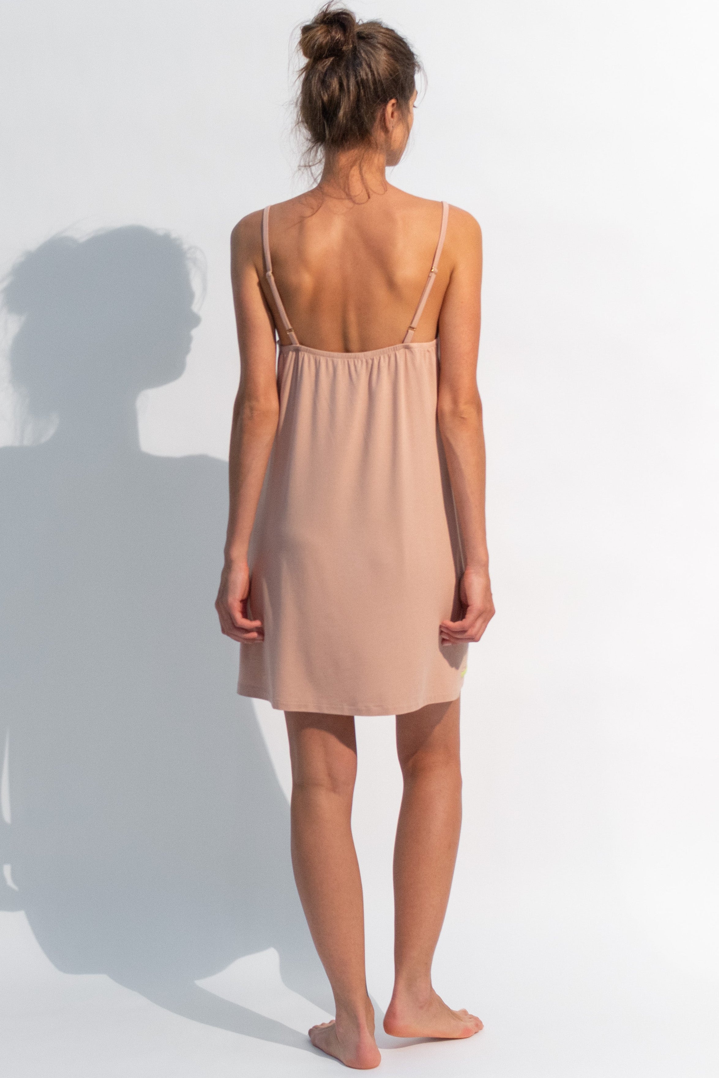 Chemise Lovely Break is made from ultra-soft modal and has thin, adjustable straps. Backside.